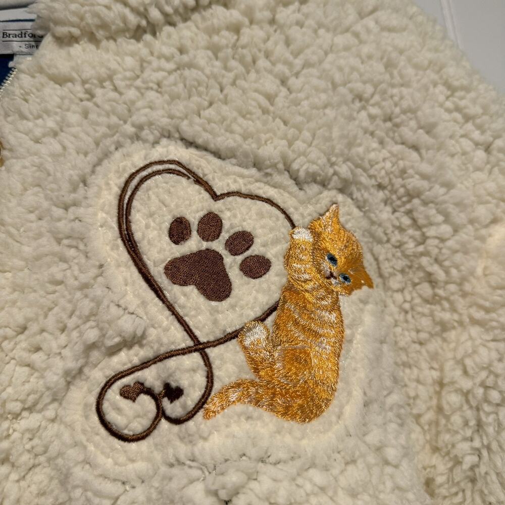 Bradford Exchange Jurgen Scholz Purr-fectly Cozy Cats Sherpa Sweatshirt Size 1X - Picture 2 of 8